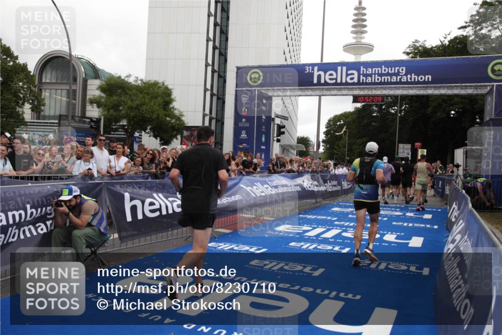 29.06.2025 - hella hamburg halbmarathon Michael Strokosch http://msf.ph/oto/8230710 29.06.2025 10:52:08 Ziel 1482, 2595, 4033, 5093, 5336, 5378, 6390, 7130, 7409, 7732, 8413, 8977, 12580, 15356, 15506, 15829, 16179, 16666, 17978, 18801 meine-sportfotos.de