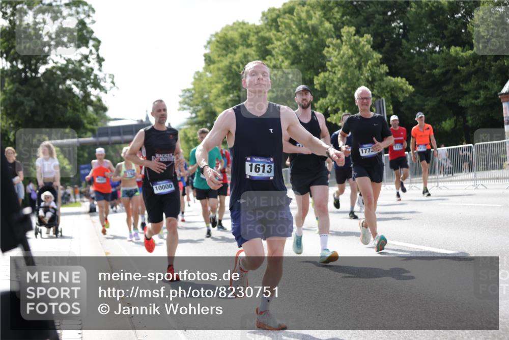 29.06.2025 - hella hamburg halbmarathon Jannik Wohlers http://msf.ph/oto/8230751 29.06.2025 09:52:20 Lombardsbrücke 1070, 1163, 1176, 1220, 1415, 1512, 1613, 1782, 2189, 2233, 3109, 3124, 4080, 4277, 4497, 4691, 4933, 5007, 5476, 5477, 7067, 7191, 7325, 7451, 7599, 7843, 7865, 7961, 9081, 9213, 10000, 10099, 10251, 10750, 10796, 10969, 11346, 12365, 12372, 12579, 12588, 12723, 13403, 13687, 13714, 14661, 14703, 14849, 15133, 15280, 15301, 15356, 15362, 15808, 15813, 15894, 16414, 17000, 17846, 18632, 18637, 18680, 18982 meine-sportfotos.de
