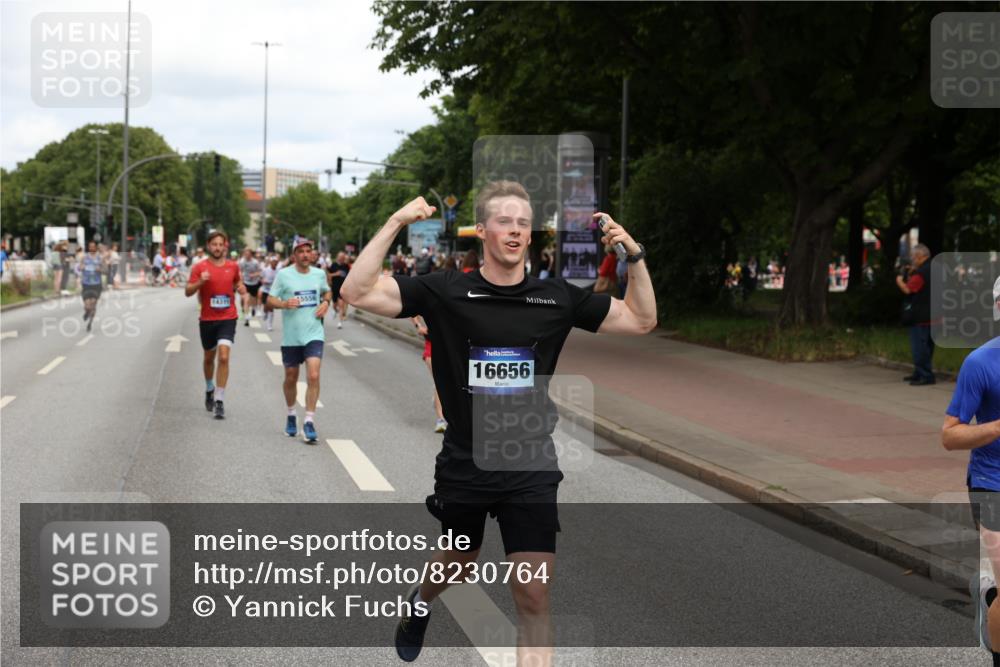 29.06.2025 - hella hamburg halbmarathon Yannick Fuchs http://msf.ph/oto/8230764 29.06.2025 10:33:56 20KM 1343, 1445, 1803, 2525, 2546, 2563, 3282, 3783, 4565, 4759, 6037, 6686, 6687, 7981, 8319, 8925, 9265, 11305, 11619, 12335, 12772, 13479, 13514, 13729, 14204, 14272, 14311, 14359, 15013, 15094, 15336, 15556, 15744, 15866, 16656, 16820, 17005, 17215, 17360, 17668, 18149, 18285, 18547, 18734, 18803 meine-sportfotos.de