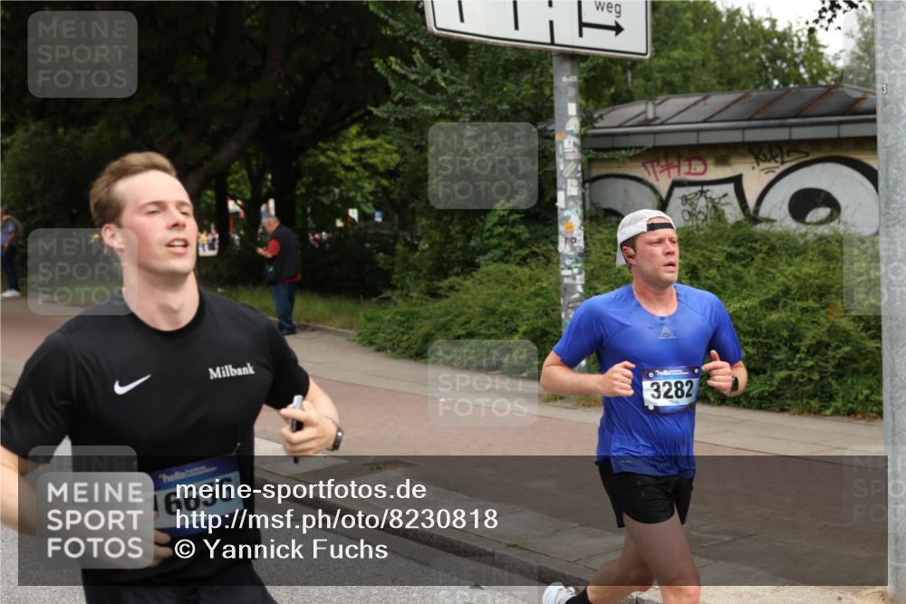 29.06.2025 - hella hamburg halbmarathon Yannick Fuchs http://msf.ph/oto/8230818 29.06.2025 10:33:57 20KM 1343, 1445, 1803, 2525, 2546, 2563, 3282, 3783, 4565, 4759, 6037, 6686, 6687, 7981, 8319, 8925, 9265, 11305, 11619, 12335, 12772, 13479, 13514, 13729, 14204, 14272, 14311, 14359, 15013, 15094, 15336, 15556, 15744, 15866, 16656, 16820, 17005, 17215, 17360, 17668, 18149, 18285, 18547, 18734, 18803 meine-sportfotos.de