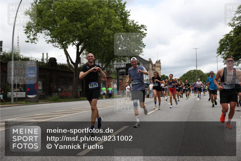 29.06.2025 - hella hamburg halbmarathon Yannick Fuchs http://msf.ph/oto/8231002 29.06.2025 10:46:46 20KM 1098, 1257, 1482, 1657, 1683, 2111, 2208, 2444, 2814, 3258, 3399, 3715, 3952, 3999, 4121, 4587, 4726, 5169, 5194, 5607, 6897, 7178, 7232, 7383, 7475, 8172, 8316, 8587, 8955, 10529, 10811, 11217, 12135, 12482, 12519, 13211, 13301, 14198, 14286, 14791, 14805, 15446, 15980, 16320, 16929, 17130, 17198, 17710, 17773, 18249, 18331, 19208 meine-sportfotos.de