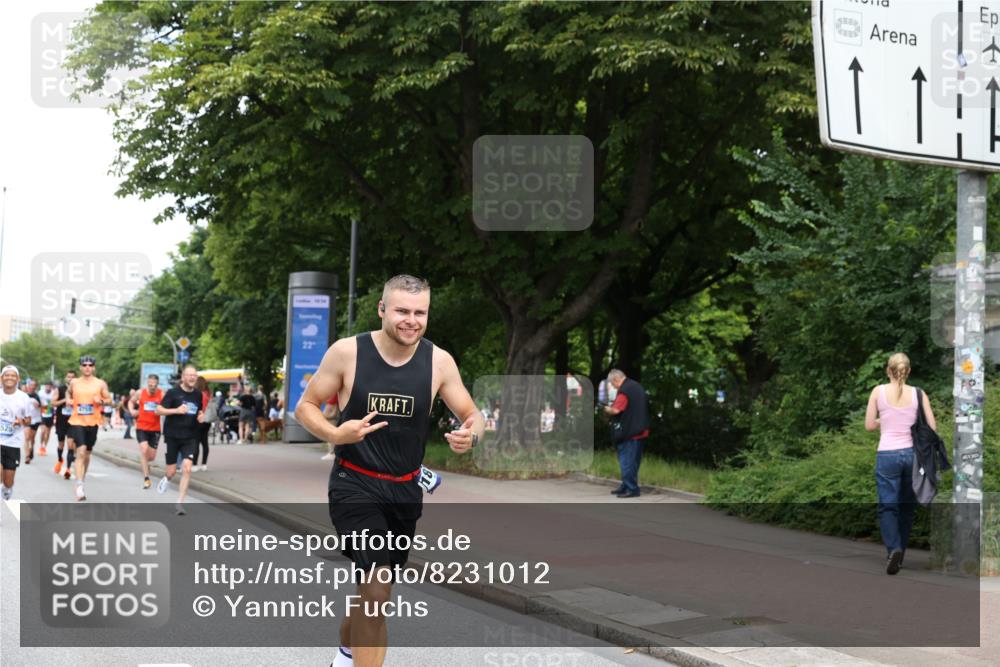 29.06.2025 - hella hamburg halbmarathon Yannick Fuchs http://msf.ph/oto/8231012 29.06.2025 10:34:01 20KM 1343, 1803, 2044, 2525, 2546, 2563, 2972, 3282, 3783, 4565, 4759, 5752, 6037, 6686, 6687, 7981, 8319, 8925, 9265, 9540, 11305, 12335, 12372, 13479, 13514, 13729, 14204, 14272, 14311, 14359, 15013, 15094, 15336, 15435, 15556, 15744, 16656, 16820, 17005, 17215, 17360, 17668, 18149, 18285, 18547, 18734, 18803 meine-sportfotos.de