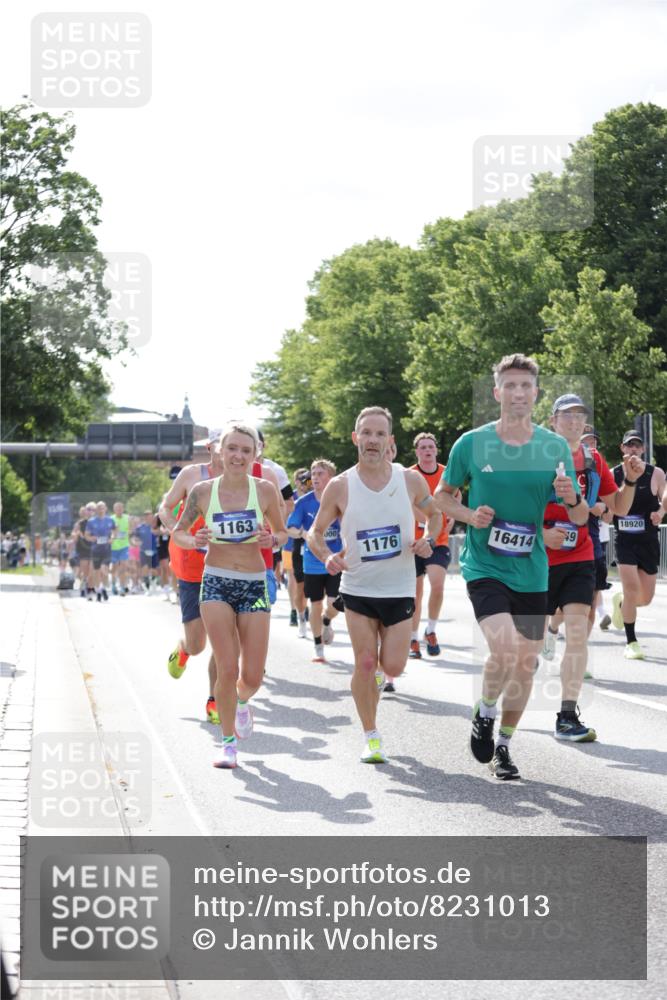 29.06.2025 - hella hamburg halbmarathon Jannik Wohlers http://msf.ph/oto/8231013 29.06.2025 09:52:23 Lombardsbrücke 1070, 1163, 1176, 1220, 1415, 1613, 1782, 2189, 2233, 2788, 3098, 3109, 3124, 4080, 4277, 4497, 4691, 4933, 5007, 5476, 5477, 5682, 7067, 7191, 7325, 7451, 7599, 7843, 7865, 7961, 8467, 9081, 9213, 10000, 10099, 10251, 10750, 10796, 10969, 11346, 11778, 12365, 12372, 12579, 12588, 12723, 13687, 13714, 14661, 14703, 14849, 15133, 15280, 15301, 15356, 15362, 15808, 15894, 16414, 17000, 17846, 18632, 18637, 18680, 18982 meine-sportfotos.de