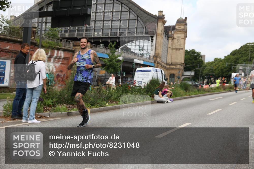 29.06.2025 - hella hamburg halbmarathon Yannick Fuchs http://msf.ph/oto/8231048 29.06.2025 10:34:02 20KM 1343, 1803, 2044, 2525, 2546, 2563, 2972, 3282, 4565, 4759, 5752, 6037, 6686, 6687, 7981, 8319, 8925, 9265, 9540, 11305, 12335, 12372, 13479, 13514, 13729, 14204, 14272, 14311, 14359, 15013, 15094, 15336, 15435, 15556, 15744, 16656, 16820, 17005, 17215, 17360, 17668, 18149, 18154, 18285, 18547, 18734, 18803 meine-sportfotos.de