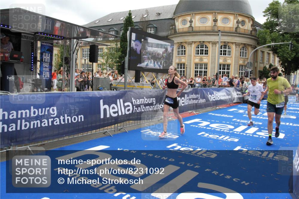 29.06.2025 - hella hamburg halbmarathon Michael Strokosch http://msf.ph/oto/8231092 29.06.2025 10:47:06 Ziel 1460, 1689, 4377, 5472, 6700, 9794, 10122, 12579, 13728, 14415, 14449, 14594, 14783, 15825, 16081, 17979 meine-sportfotos.de