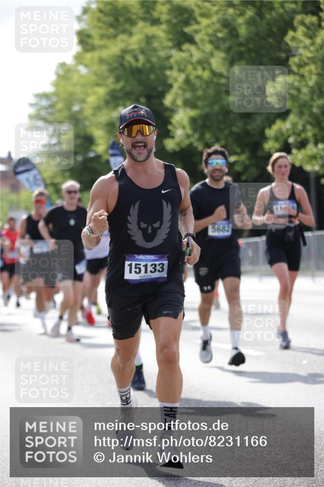 29.06.2025 - hella hamburg halbmarathon Jannik Wohlers http://msf.ph/oto/8231166 29.06.2025 09:52:26 Lombardsbrücke 1070, 1163, 1176, 1415, 1613, 1782, 2189, 2233, 2788, 3021, 3098, 3109, 3124, 3917, 4080, 4277, 4497, 4691, 4933, 4981, 5007, 5476, 5477, 5682, 6716, 7005, 7093, 7191, 7325, 7451, 7599, 7843, 8467, 9081, 9213, 9374, 10000, 10099, 10251, 10750, 10969, 11346, 11778, 12365, 12372, 12534, 12579, 12588, 12723, 12783, 13687, 13714, 14661, 14690, 14849, 15126, 15133, 15280, 15301, 15356, 15362, 15894, 16414, 18632, 18680, 18982 meine-sportfotos.de