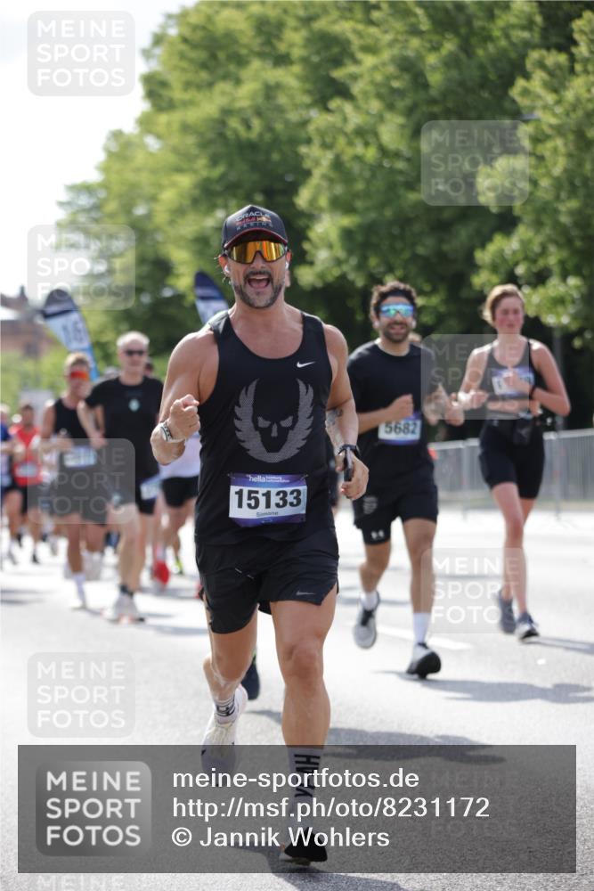 29.06.2025 - hella hamburg halbmarathon Jannik Wohlers http://msf.ph/oto/8231172 29.06.2025 09:52:26 Lombardsbrücke 1070, 1163, 1176, 1415, 1613, 1782, 2189, 2233, 2788, 3021, 3098, 3109, 3124, 3917, 4080, 4277, 4497, 4691, 4933, 4981, 5007, 5476, 5477, 5682, 6716, 7005, 7093, 7191, 7325, 7451, 7599, 7843, 8467, 9081, 9213, 9374, 10000, 10099, 10251, 10750, 10969, 11346, 11778, 12365, 12372, 12534, 12579, 12588, 12723, 12783, 13687, 13714, 14661, 14690, 14849, 15126, 15133, 15280, 15301, 15356, 15362, 15894, 16414, 18632, 18680, 18982 meine-sportfotos.de