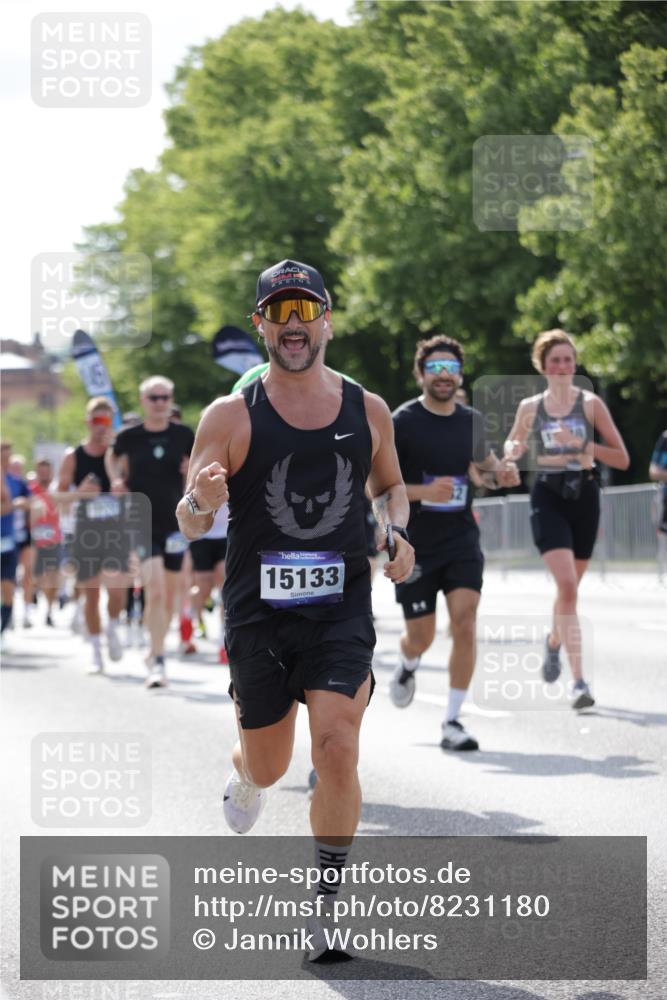 29.06.2025 - hella hamburg halbmarathon Jannik Wohlers http://msf.ph/oto/8231180 29.06.2025 09:52:26 Lombardsbrücke 1070, 1163, 1176, 1415, 1613, 1782, 2189, 2233, 2788, 3021, 3098, 3109, 3124, 3917, 4080, 4277, 4497, 4691, 4933, 4981, 5007, 5476, 5477, 5682, 6716, 7005, 7093, 7191, 7325, 7451, 7599, 7843, 8467, 9081, 9213, 9374, 10000, 10099, 10251, 10750, 10969, 11346, 11778, 12365, 12372, 12534, 12579, 12588, 12723, 12783, 13687, 13714, 14661, 14690, 14849, 15126, 15133, 15280, 15301, 15356, 15362, 15894, 16414, 18632, 18680, 18982 meine-sportfotos.de