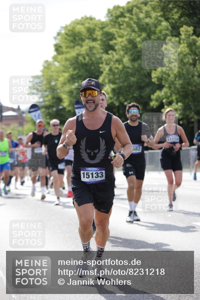 29.06.2025 - hella hamburg halbmarathon Jannik Wohlers http://msf.ph/oto/8231218 29.06.2025 09:52:27 Lombardsbrücke 1070, 1163, 1176, 1415, 1613, 1782, 2189, 2213, 2233, 2788, 2970, 3021, 3098, 3109, 3124, 3917, 3928, 4080, 4277, 4497, 4691, 4933, 4981, 5007, 5476, 5477, 5682, 6716, 7005, 7093, 7191, 7325, 7451, 7599, 7843, 8467, 9081, 9213, 9374, 9538, 10000, 10099, 10208, 10211, 10251, 10750, 10969, 11346, 11778, 12372, 12534, 12579, 12588, 12783, 13687, 13709, 13714, 14661, 14690, 14849, 15126, 15133, 15280, 15301, 15356, 15362, 15894, 16414, 18982 meine-sportfotos.de