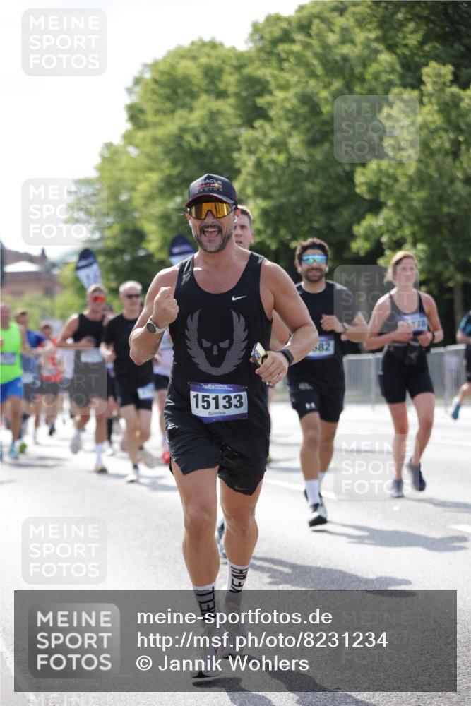 29.06.2025 - hella hamburg halbmarathon Jannik Wohlers http://msf.ph/oto/8231234 29.06.2025 09:52:27 Lombardsbrücke 1070, 1163, 1176, 1415, 1613, 1782, 2189, 2213, 2233, 2788, 2970, 3021, 3098, 3109, 3124, 3917, 3928, 4080, 4277, 4497, 4691, 4933, 4981, 5007, 5476, 5477, 5682, 6716, 7005, 7093, 7191, 7325, 7451, 7599, 7843, 8467, 9081, 9213, 9374, 9538, 10000, 10099, 10208, 10211, 10251, 10750, 10969, 11346, 11778, 12372, 12534, 12579, 12588, 12783, 13687, 13709, 13714, 14661, 14690, 14849, 15126, 15133, 15280, 15301, 15356, 15362, 15894, 16414, 18982 meine-sportfotos.de