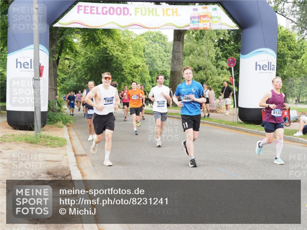 29.06.2025 - hella hamburg halbmarathon MichiJ http://msf.ph/oto/8231241 29.06.2025 10:49:37 Zwischen KM18-KM19 1114, 1940, 4511, 4859, 7869, 9124, 9297, 10866, 12662, 13551, 15550, 16371, 16420, 16540 meine-sportfotos.de