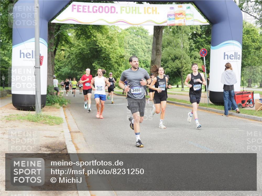 29.06.2025 - hella hamburg halbmarathon MichiJ http://msf.ph/oto/8231250 29.06.2025 10:26:34 Zwischen KM18-KM19 1505, 3480, 6458, 12739, 13595, 13900, 15303, 16698, 16992 meine-sportfotos.de