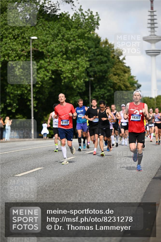 29.06.2025 - hella hamburg halbmarathon Dr. Thomas Lammeyer http://msf.ph/oto/8231278 29.06.2025 09:50:20 Kennedybrücke 1053, 1396, 1407, 1411, 1577, 1959, 2243, 2836, 3935, 5048, 5152, 5193, 5660, 6305, 6473, 7080, 7466, 7622, 7867, 8312, 8323, 9376, 9508, 10477, 11370 meine-sportfotos.de