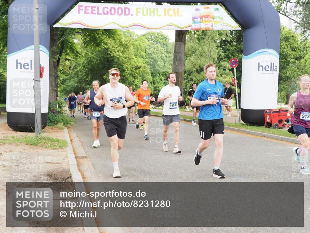 29.06.2025 - hella hamburg halbmarathon MichiJ http://msf.ph/oto/8231280 29.06.2025 10:49:37 Zwischen KM18-KM19 1114, 1940, 4511, 4859, 7869, 9124, 9297, 10866, 12662, 13551, 15550, 16371, 16420, 16540 meine-sportfotos.de