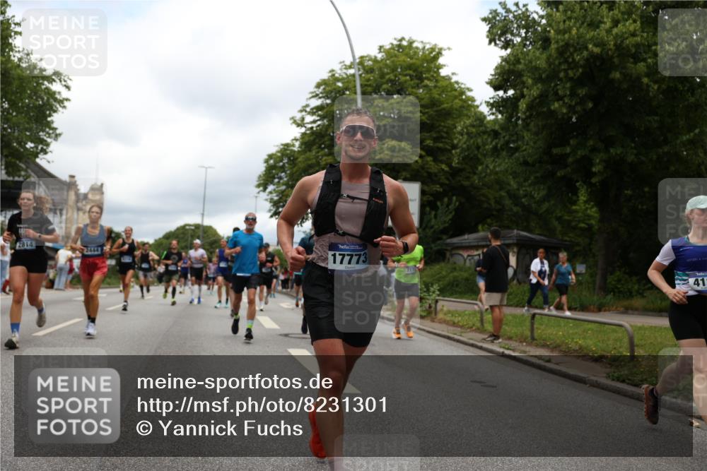 29.06.2025 - hella hamburg halbmarathon Yannick Fuchs http://msf.ph/oto/8231301 29.06.2025 10:46:47 20KM 1098, 1257, 1482, 1657, 1683, 2111, 2208, 2444, 2814, 3258, 3399, 3715, 3952, 3999, 4121, 4587, 4726, 5169, 5194, 5607, 5907, 6897, 7178, 7232, 7383, 7475, 8172, 8316, 8587, 8955, 10529, 10811, 11217, 12135, 12482, 12519, 13211, 13301, 14198, 14286, 14791, 14805, 15446, 15980, 16320, 16467, 16929, 17130, 17198, 17710, 17773, 18249, 18331, 19208 meine-sportfotos.de