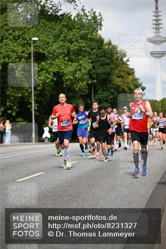 29.06.2025 - hella hamburg halbmarathon Dr. Thomas Lammeyer http://msf.ph/oto/8231327 29.06.2025 09:50:20 Kennedybrücke 1053, 1396, 1407, 1411, 1577, 1959, 2243, 2836, 3935, 5048, 5152, 5193, 5660, 6305, 6473, 7080, 7466, 7622, 7867, 8312, 8323, 9376, 9508, 10477, 11370 meine-sportfotos.de