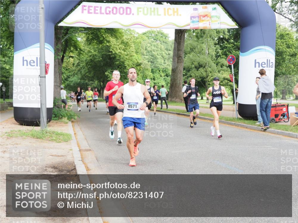 29.06.2025 - hella hamburg halbmarathon MichiJ http://msf.ph/oto/8231407 29.06.2025 10:26:35 Zwischen KM18-KM19 3480, 6458, 8571, 10793, 12739, 13595, 13900, 15303, 16992 meine-sportfotos.de