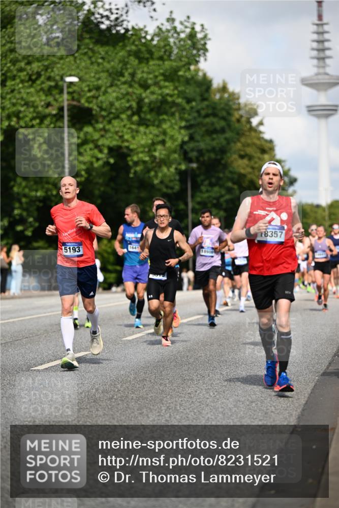 29.06.2025 - hella hamburg halbmarathon Dr. Thomas Lammeyer http://msf.ph/oto/8231521 29.06.2025 09:50:22 Kennedybrücke 1053, 1396, 1407, 1411, 1577, 1910, 1959, 2836, 2851, 3790, 3935, 5152, 5193, 5660, 6032, 6305, 6473, 7080, 7466, 7622, 7831, 7867, 8323, 9376, 9508, 10477, 11370 meine-sportfotos.de