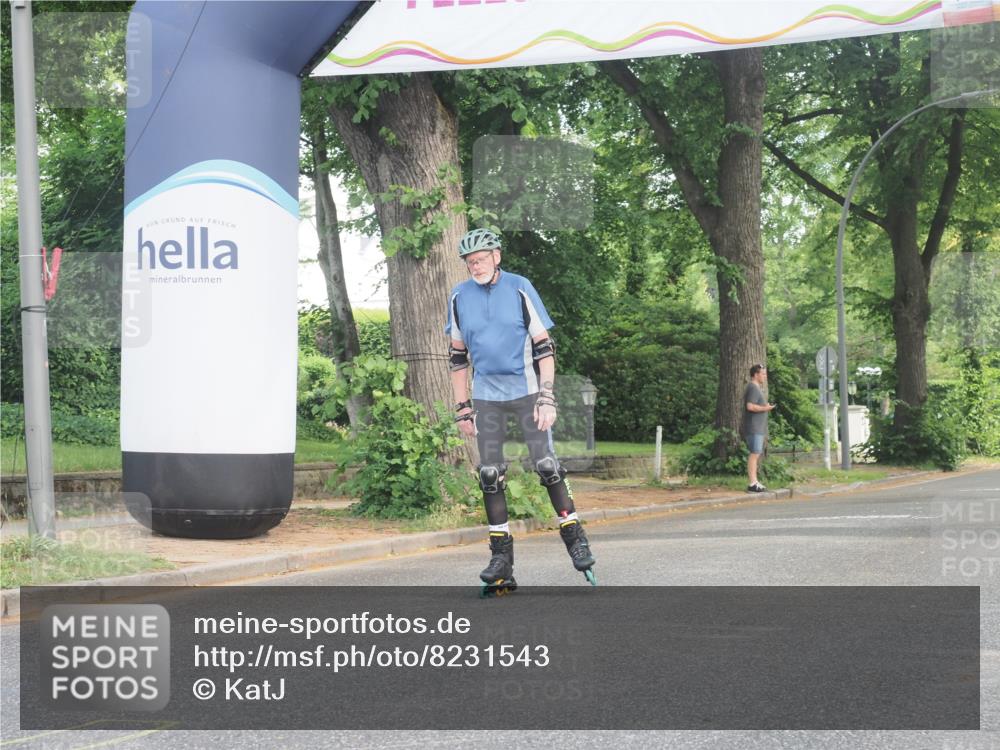 29.06.2025 - hella hamburg halbmarathon KatJ http://msf.ph/oto/8231543 29.06.2025 09:42:23 Zwischen KM18-KM19  meine-sportfotos.de