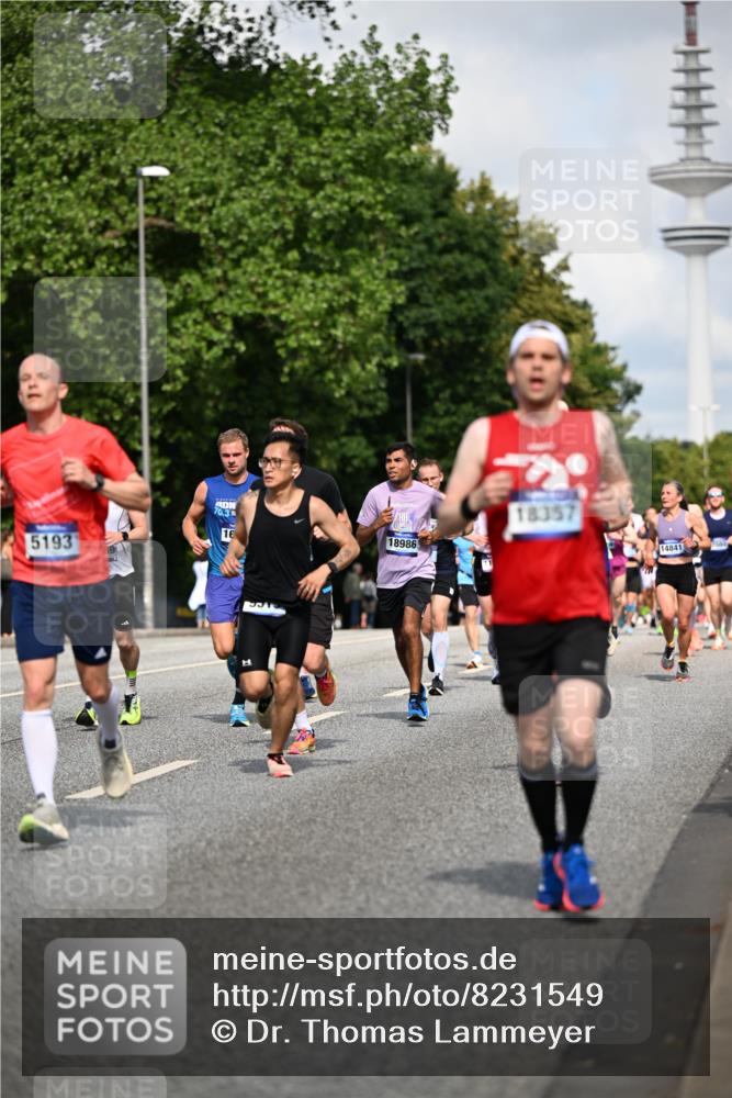 29.06.2025 - hella hamburg halbmarathon Dr. Thomas Lammeyer http://msf.ph/oto/8231549 29.06.2025 09:50:22 Kennedybrücke 1053, 1396, 1407, 1411, 1577, 1910, 1959, 2836, 2851, 3790, 3935, 5152, 5193, 5660, 6032, 6305, 6473, 7080, 7466, 7622, 7831, 7867, 8323, 9376, 9508, 10477, 11370 meine-sportfotos.de