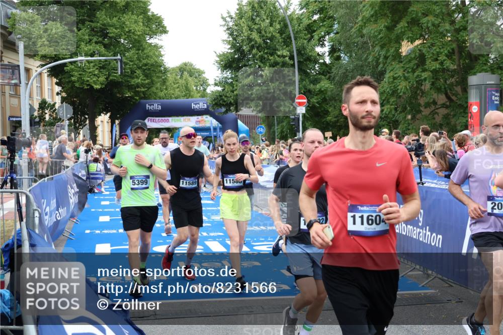 29.06.2025 - hella hamburg halbmarathon Zöllner http://msf.ph/oto/8231566 29.06.2025 10:53:48 Ziel 1422, 2058, 2082, 2518, 5399, 5607, 6260, 6877, 7177, 8285, 8335, 9922, 10529, 10895, 11588, 11589, 11604, 14702, 14818, 15441, 15502, 16092, 17482, 17740, 18143, 18249, 18487, 18514, 18759 meine-sportfotos.de