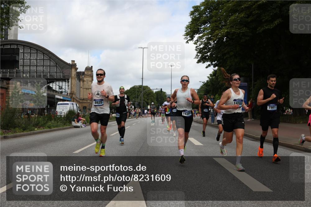 29.06.2025 - hella hamburg halbmarathon Yannick Fuchs http://msf.ph/oto/8231609 29.06.2025 10:34:06 20KM 1343, 2044, 2525, 2546, 2563, 2972, 3282, 3547, 4565, 4759, 5752, 7981, 8319, 8925, 9116, 9265, 9540, 11284, 11305, 11806, 12335, 12372, 13479, 13514, 14204, 14272, 14311, 14359, 15013, 15094, 15336, 15435, 15556, 15744, 16656, 17005, 17215, 17360, 17425, 17668, 18149, 18154, 18285, 18803 meine-sportfotos.de