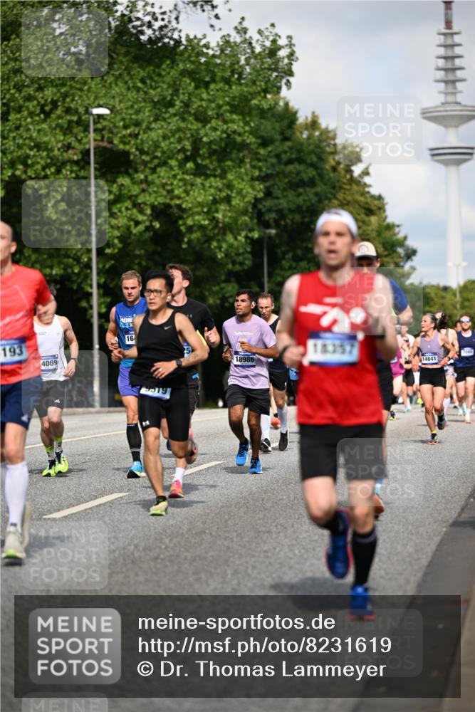 29.06.2025 - hella hamburg halbmarathon Dr. Thomas Lammeyer http://msf.ph/oto/8231619 29.06.2025 09:50:22 Kennedybrücke 1053, 1396, 1407, 1411, 1577, 1910, 1959, 2836, 2851, 3790, 3935, 5152, 5193, 5660, 6032, 6305, 6473, 7080, 7466, 7622, 7831, 7867, 8323, 9376, 9508, 10477, 11370 meine-sportfotos.de