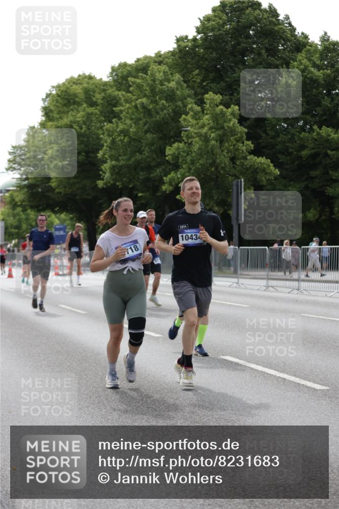 29.06.2025 - hella hamburg halbmarathon Jannik Wohlers http://msf.ph/oto/8231683 29.06.2025 10:28:08 Lombardsbrücke 5718, 5903, 5939, 6102, 6418, 7667, 7980, 8327, 8560, 9642, 9716, 9855, 10434, 13400, 16125, 18293, 18604, 19180 meine-sportfotos.de