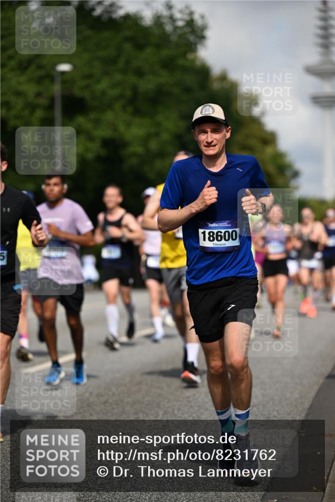 29.06.2025 - hella hamburg halbmarathon Dr. Thomas Lammeyer http://msf.ph/oto/8231762 29.06.2025 09:50:25 Kennedybrücke 1002, 1053, 1396, 1407, 1411, 1577, 1910, 1959, 2563, 2836, 2851, 3790, 3935, 4740, 5193, 6032, 6305, 6473, 7080, 7466, 7622, 7831, 7867, 7972, 8323, 9376, 9508, 10477, 10771, 11055, 11370 meine-sportfotos.de