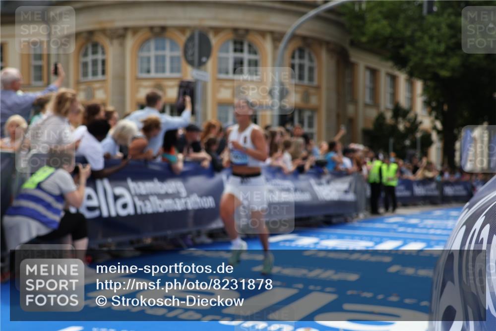 29.06.2025 - hella hamburg halbmarathon Strokosch-Dieckow http://msf.ph/oto/8231878 29.06.2025 10:33:32 Ziel 1053, 1396, 2836, 4602, 8312, 8956, 12595, 14975, 15326, 16931, 17191, 18731, 18854 meine-sportfotos.de