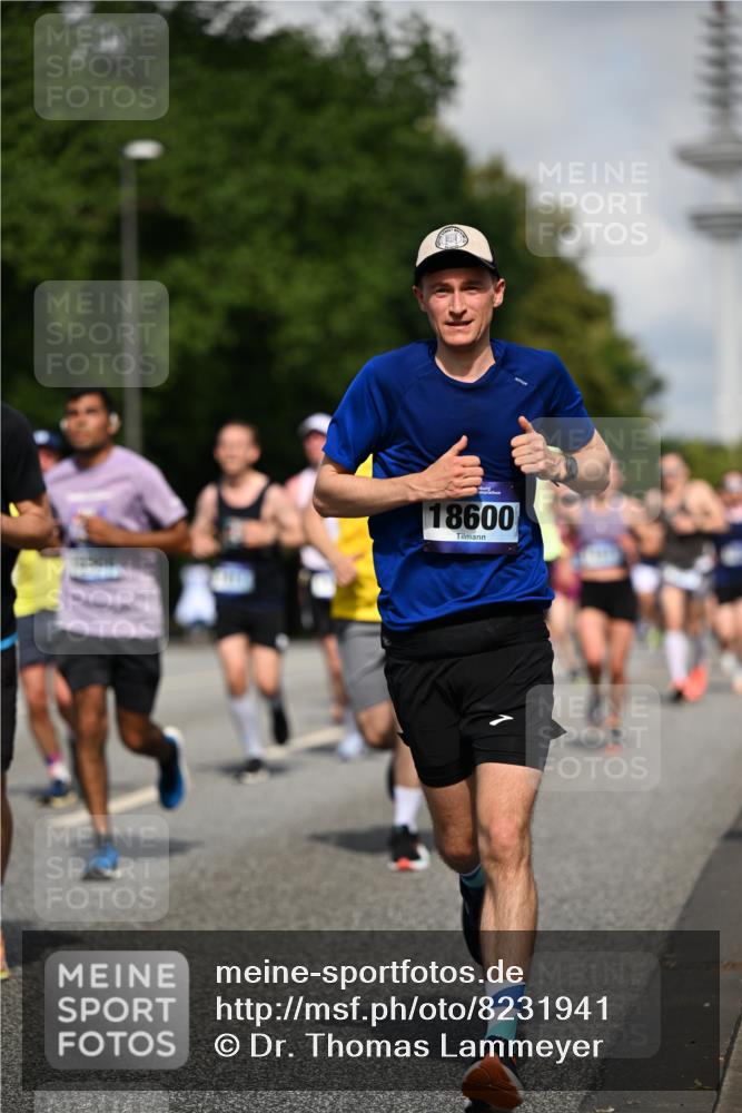 29.06.2025 - hella hamburg halbmarathon Dr. Thomas Lammeyer http://msf.ph/oto/8231941 29.06.2025 09:50:25 Kennedybrücke 1002, 1053, 1396, 1407, 1411, 1577, 1910, 1959, 2563, 2836, 2851, 3790, 3935, 4740, 5193, 6032, 6305, 6473, 7080, 7466, 7622, 7831, 7867, 7972, 8323, 9376, 9508, 10477, 10771, 11055, 11370 meine-sportfotos.de