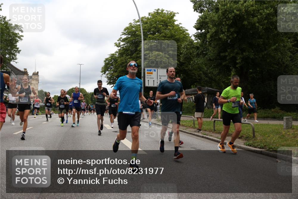 29.06.2025 - hella hamburg halbmarathon Yannick Fuchs http://msf.ph/oto/8231977 29.06.2025 10:46:49 20KM 1098, 1257, 1482, 1657, 1683, 2111, 2208, 2444, 2814, 3258, 3399, 3715, 3952, 3999, 4121, 4419, 4587, 4726, 5169, 5194, 5607, 5907, 6897, 7178, 7232, 7383, 7475, 8316, 8587, 8955, 9065, 9163, 10529, 10811, 11217, 12155, 12482, 12519, 13211, 13301, 14198, 14286, 14805, 15681, 15980, 16320, 16467, 16929, 17130, 17198, 17710, 17773, 18249, 18331, 19208 meine-sportfotos.de
