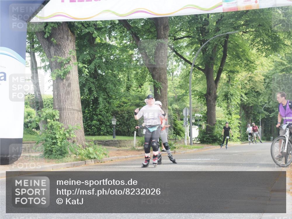 29.06.2025 - hella hamburg halbmarathon KatJ http://msf.ph/oto/8232026 29.06.2025 09:42:33 Zwischen KM18-KM19  meine-sportfotos.de