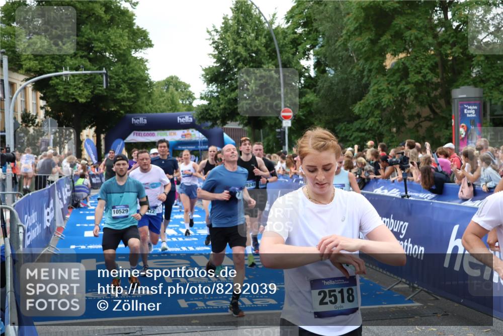 29.06.2025 - hella hamburg halbmarathon Zöllner http://msf.ph/oto/8232039 29.06.2025 10:53:54 Ziel 1422, 1706, 1870, 5607, 6260, 6877, 7177, 7395, 7973, 8285, 9922, 10529, 10891, 12413, 14026, 15502, 16477, 16538, 17740, 18249, 18418, 18487, 18759, 18831, 18915, 19177 meine-sportfotos.de