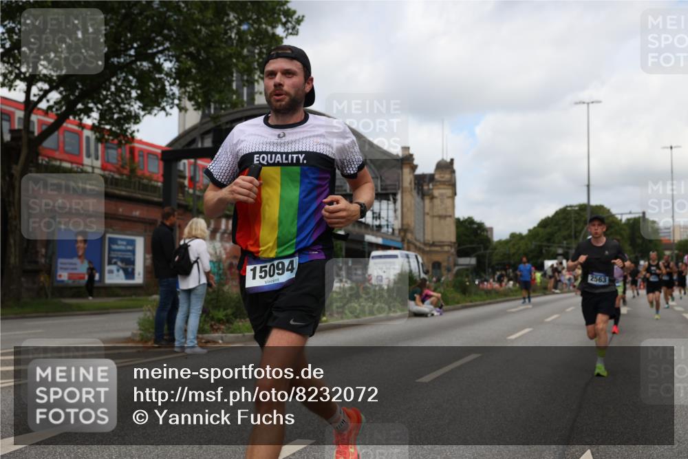 29.06.2025 - hella hamburg halbmarathon Yannick Fuchs http://msf.ph/oto/8232072 29.06.2025 10:34:10 20KM 1343, 2044, 2525, 2546, 2563, 2972, 3547, 4398, 4565, 4759, 5752, 7981, 8319, 8346, 8925, 9116, 9265, 9540, 11284, 11305, 11806, 12046, 12091, 12335, 12372, 13190, 13479, 13514, 14204, 14272, 14359, 15013, 15094, 15336, 15435, 15744, 17005, 17215, 17360, 17425, 17668, 17792, 17916, 18149, 18154, 18285, 18803 meine-sportfotos.de