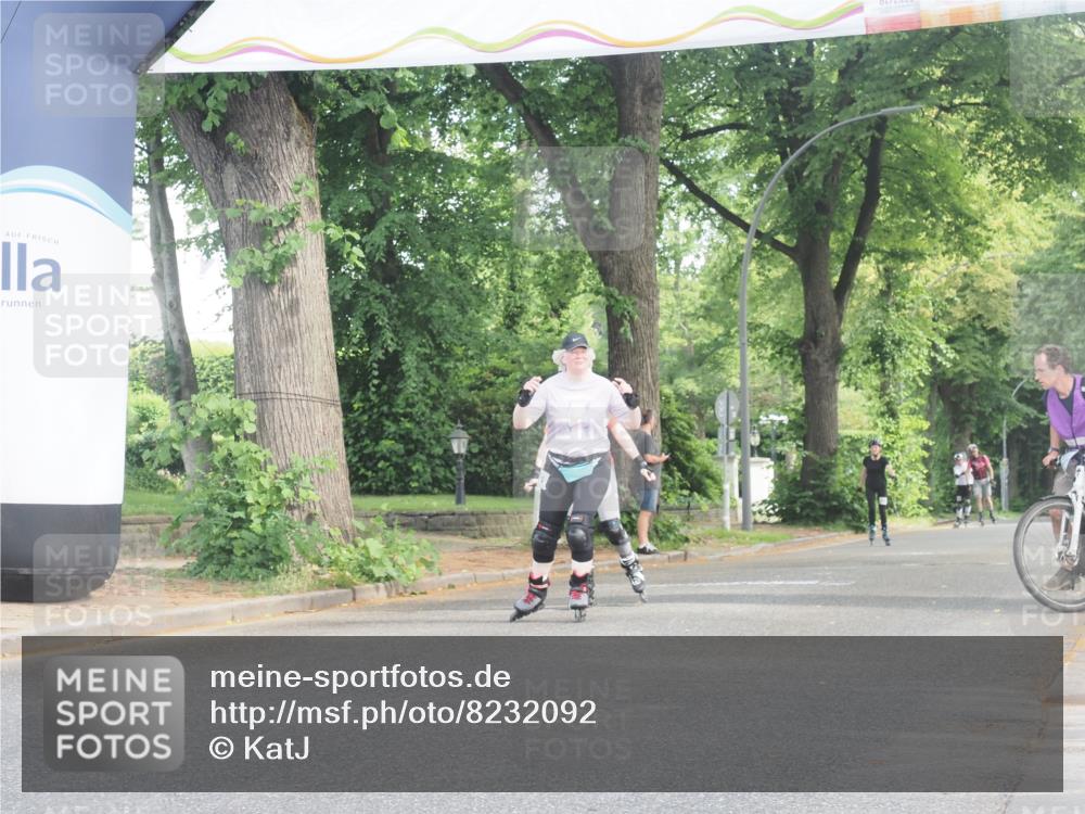 29.06.2025 - hella hamburg halbmarathon KatJ http://msf.ph/oto/8232092 29.06.2025 09:42:33 Zwischen KM18-KM19  meine-sportfotos.de