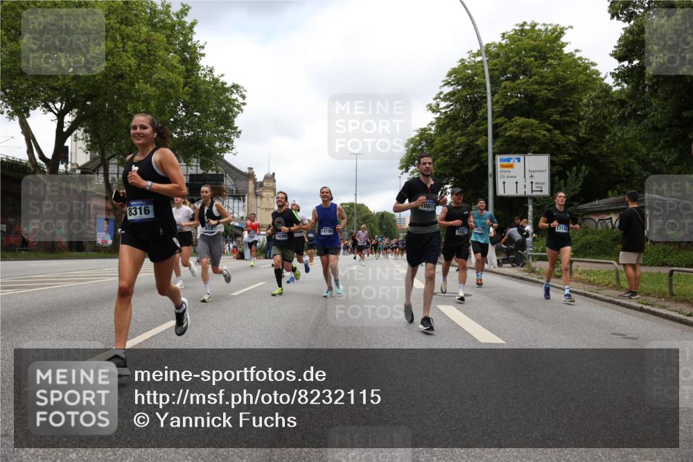 29.06.2025 - hella hamburg halbmarathon Yannick Fuchs http://msf.ph/oto/8232115 29.06.2025 10:46:50 20KM 1098, 1257, 1482, 1657, 1683, 2111, 2208, 2444, 2814, 3258, 3399, 3715, 3952, 3999, 4121, 4419, 4587, 4726, 5169, 5194, 5607, 5907, 6897, 7178, 7232, 7383, 7475, 8316, 8587, 8955, 9065, 9163, 10529, 10811, 11217, 11589, 11604, 11689, 12155, 12482, 12519, 13211, 13301, 14198, 14286, 14805, 15681, 15980, 16320, 16467, 16929, 17130, 17198, 17710, 17773, 18249, 18331, 19208 meine-sportfotos.de
