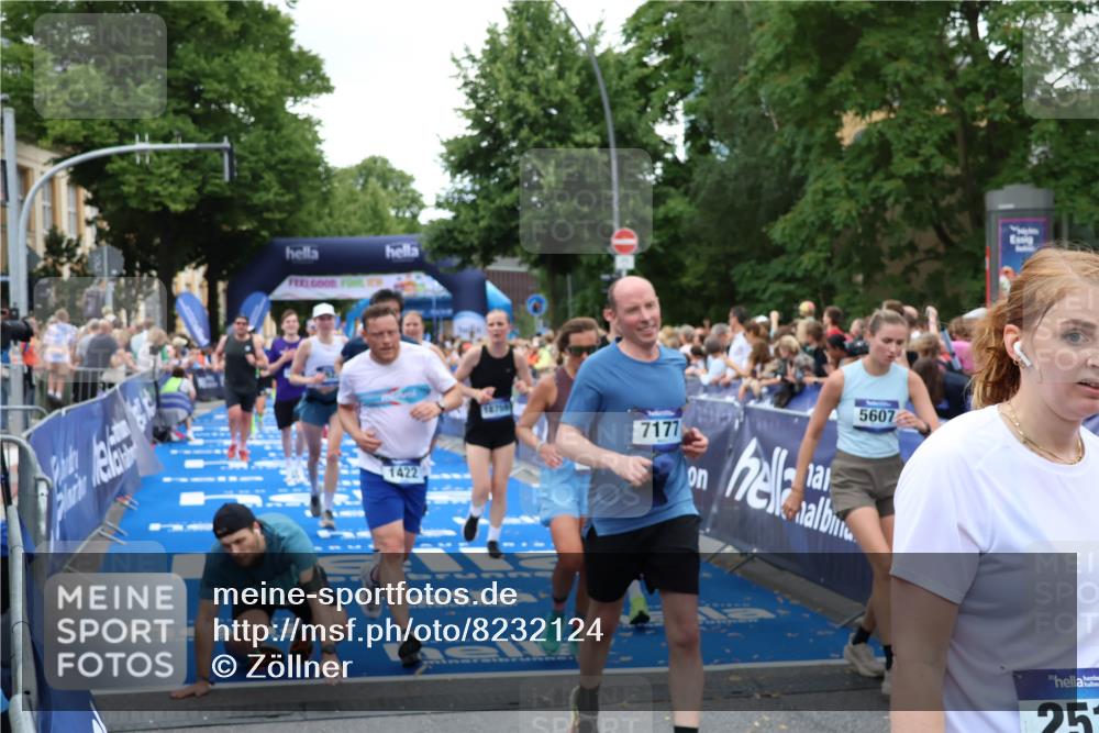 29.06.2025 - hella hamburg halbmarathon Zöllner http://msf.ph/oto/8232124 29.06.2025 10:53:55 Ziel 1422, 1706, 1870, 5607, 6260, 7177, 7395, 7973, 9922, 10529, 10891, 12413, 14026, 14175, 15502, 16477, 16538, 17740, 18249, 18418, 18487, 18759, 18831, 18879, 18915, 19177 meine-sportfotos.de