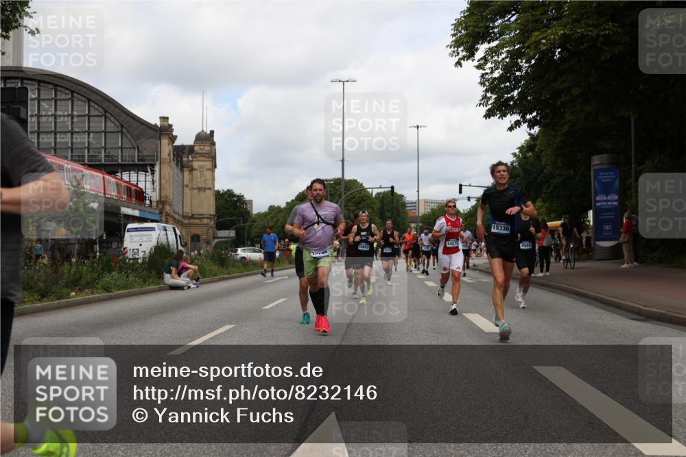 29.06.2025 - hella hamburg halbmarathon Yannick Fuchs http://msf.ph/oto/8232146 29.06.2025 10:34:12 20KM 1343, 1358, 2044, 2525, 2546, 2563, 2972, 3547, 4398, 4565, 4759, 5752, 7981, 8319, 8346, 8925, 9116, 9265, 9540, 11284, 11305, 11714, 11806, 12046, 12091, 12335, 12372, 13190, 13479, 13514, 14204, 14272, 14359, 15094, 15336, 15435, 15744, 17005, 17215, 17360, 17425, 17668, 17792, 17916, 18013, 18154, 18285, 18803 meine-sportfotos.de