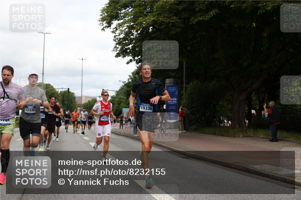 29.06.2025 - hella hamburg halbmarathon Yannick Fuchs http://msf.ph/oto/8232155 29.06.2025 10:34:13 20KM 1343, 1358, 2044, 2525, 2546, 2563, 2972, 3547, 4398, 4565, 4759, 5752, 7981, 8319, 8346, 8925, 9116, 9265, 9540, 11284, 11305, 11714, 11806, 12046, 12091, 12335, 12372, 13190, 13479, 13514, 14204, 14272, 14359, 15094, 15336, 15435, 15744, 17005, 17215, 17360, 17425, 17668, 17792, 17916, 18013, 18154, 18285, 18803 meine-sportfotos.de