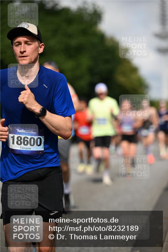 29.06.2025 - hella hamburg halbmarathon Dr. Thomas Lammeyer http://msf.ph/oto/8232189 29.06.2025 09:50:26 Kennedybrücke 1002, 1053, 1396, 1407, 1411, 1910, 1959, 2228, 2563, 2836, 2851, 3790, 3935, 4740, 5193, 6032, 6305, 6473, 7080, 7466, 7622, 7831, 7867, 7972, 9376, 9508, 10477, 10771, 11055, 11370 meine-sportfotos.de