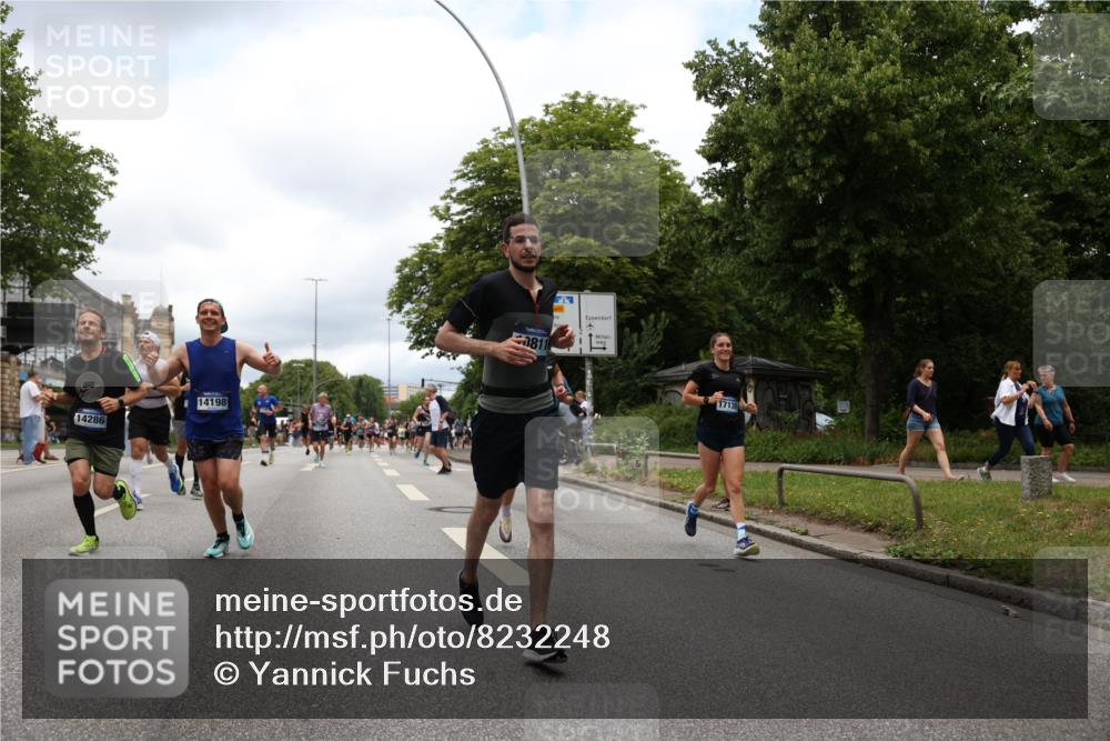 29.06.2025 - hella hamburg halbmarathon Yannick Fuchs http://msf.ph/oto/8232248 29.06.2025 10:46:50 20KM 1098, 1257, 1482, 1657, 1683, 2111, 2208, 2444, 2814, 3258, 3399, 3715, 3952, 3999, 4121, 4419, 4587, 4726, 5169, 5194, 5607, 5907, 6897, 7178, 7232, 7383, 7475, 8316, 8587, 8955, 9065, 9163, 10529, 10811, 11217, 11589, 11604, 11689, 12155, 12482, 12519, 13211, 13301, 14198, 14286, 14805, 15681, 15980, 16320, 16467, 16929, 17130, 17198, 17710, 17773, 18249, 18331, 19208 meine-sportfotos.de