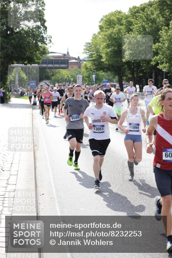 29.06.2025 - hella hamburg halbmarathon Jannik Wohlers http://msf.ph/oto/8232253 29.06.2025 09:52:44 Lombardsbrücke 1012, 1391, 1735, 2048, 2213, 2234, 2590, 2788, 2970, 3021, 3304, 3907, 3917, 3928, 4553, 4981, 4997, 5132, 5623, 6081, 6152, 6203, 6712, 6716, 7005, 7093, 7147, 7204, 7450, 7765, 8063, 8145, 8664, 8694, 8704, 8722, 8819, 9232, 9305, 9374, 9534, 9538, 9540, 9544, 9585, 10208, 10211, 10216, 10246, 10313, 11094, 11153, 11291, 11469, 11648, 12035, 12154, 12534, 12643, 12685, 12783, 12966, 13015, 13051, 13709, 13782, 14351, 14690, 14794, 15126, 15651, 15803, 15900 meine-sportfotos.de