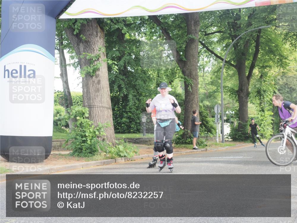 29.06.2025 - hella hamburg halbmarathon KatJ http://msf.ph/oto/8232257 29.06.2025 09:42:33 Zwischen KM18-KM19  meine-sportfotos.de