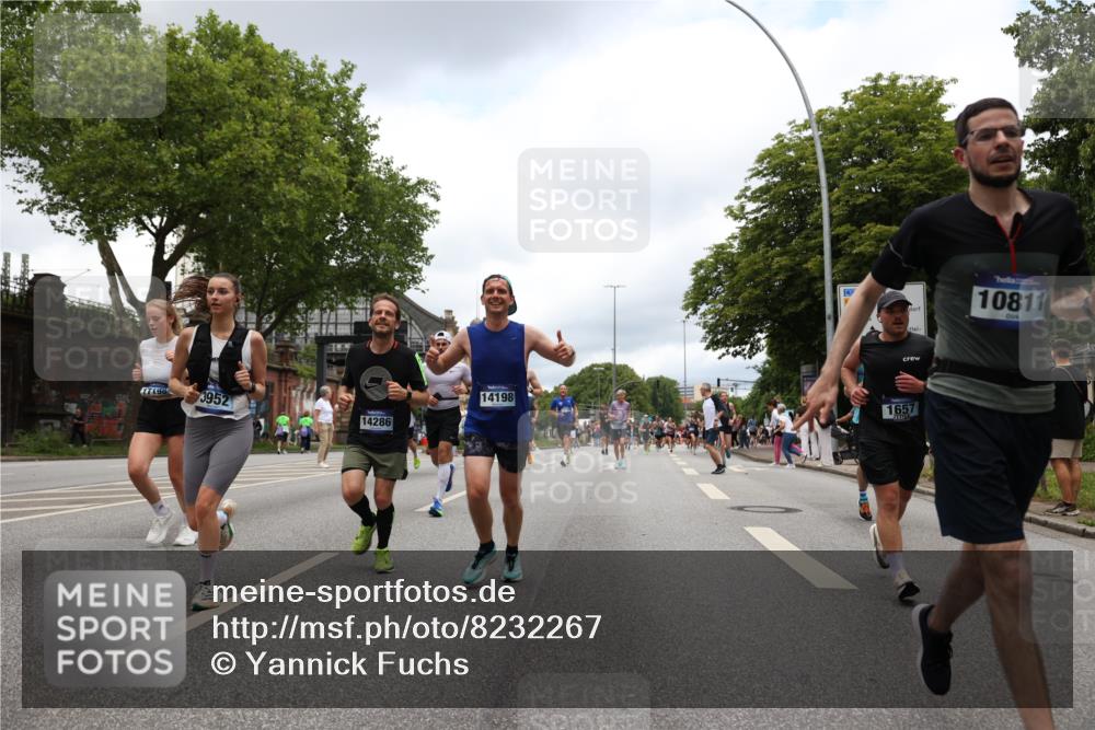 29.06.2025 - hella hamburg halbmarathon Yannick Fuchs http://msf.ph/oto/8232267 29.06.2025 10:46:51 20KM 1098, 1257, 1482, 1657, 1683, 2111, 2208, 2444, 2814, 3258, 3399, 3952, 3999, 4121, 4419, 4587, 4726, 5169, 5194, 5607, 5907, 6897, 7178, 7232, 7383, 7475, 8316, 8587, 8651, 8955, 9065, 9163, 10529, 10811, 11217, 11588, 11589, 11604, 11689, 12155, 12482, 12519, 13211, 13301, 14198, 14286, 14805, 15681, 15980, 16320, 16467, 16929, 17130, 17198, 17710, 17773, 18249, 18331, 19208 meine-sportfotos.de