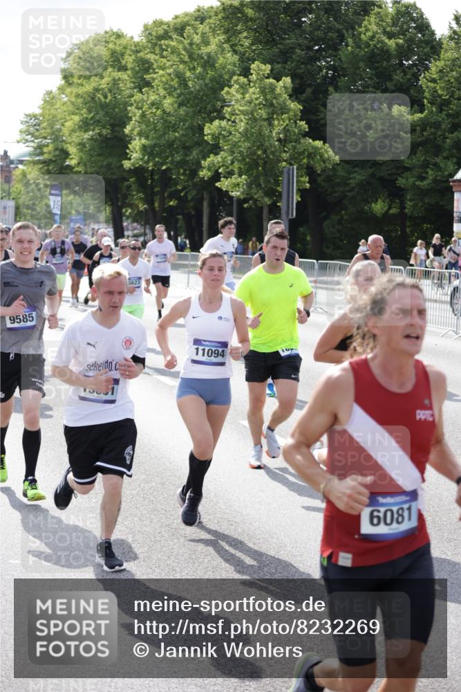 29.06.2025 - hella hamburg halbmarathon Jannik Wohlers http://msf.ph/oto/8232269 29.06.2025 09:52:44 Lombardsbrücke 1012, 1391, 1735, 2048, 2213, 2234, 2590, 2788, 2970, 3021, 3304, 3907, 3917, 3928, 4553, 4981, 4997, 5132, 5623, 6081, 6152, 6203, 6712, 6716, 7005, 7093, 7147, 7204, 7450, 7765, 8063, 8145, 8664, 8694, 8704, 8722, 8819, 9232, 9305, 9374, 9534, 9538, 9540, 9544, 9585, 10208, 10211, 10216, 10246, 10313, 11094, 11153, 11291, 11469, 11648, 12035, 12154, 12534, 12643, 12685, 12783, 12966, 13015, 13051, 13709, 13782, 14351, 14690, 14794, 15126, 15651, 15803, 15900 meine-sportfotos.de