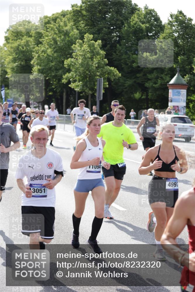 29.06.2025 - hella hamburg halbmarathon Jannik Wohlers http://msf.ph/oto/8232320 29.06.2025 09:52:45 Lombardsbrücke 1012, 1391, 1735, 1759, 2048, 2213, 2234, 2590, 2970, 3021, 3304, 3907, 3917, 3928, 4553, 4981, 4997, 5132, 5623, 5624, 6081, 6152, 6203, 6712, 6716, 7005, 7093, 7147, 7204, 7450, 7765, 8063, 8145, 8664, 8694, 8704, 8722, 8819, 9232, 9305, 9374, 9534, 9538, 9540, 9544, 9585, 10208, 10211, 10216, 10246, 10313, 11094, 11153, 11291, 11469, 11648, 12035, 12154, 12534, 12643, 12685, 12783, 12966, 13015, 13051, 13709, 13782, 14351, 14690, 14794, 15126, 15651, 15803, 15900 meine-sportfotos.de