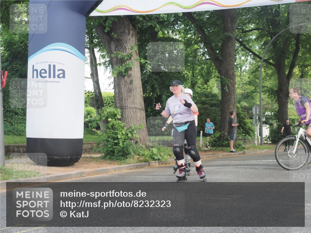 29.06.2025 - hella hamburg halbmarathon KatJ http://msf.ph/oto/8232323 29.06.2025 09:42:34 Zwischen KM18-KM19  meine-sportfotos.de
