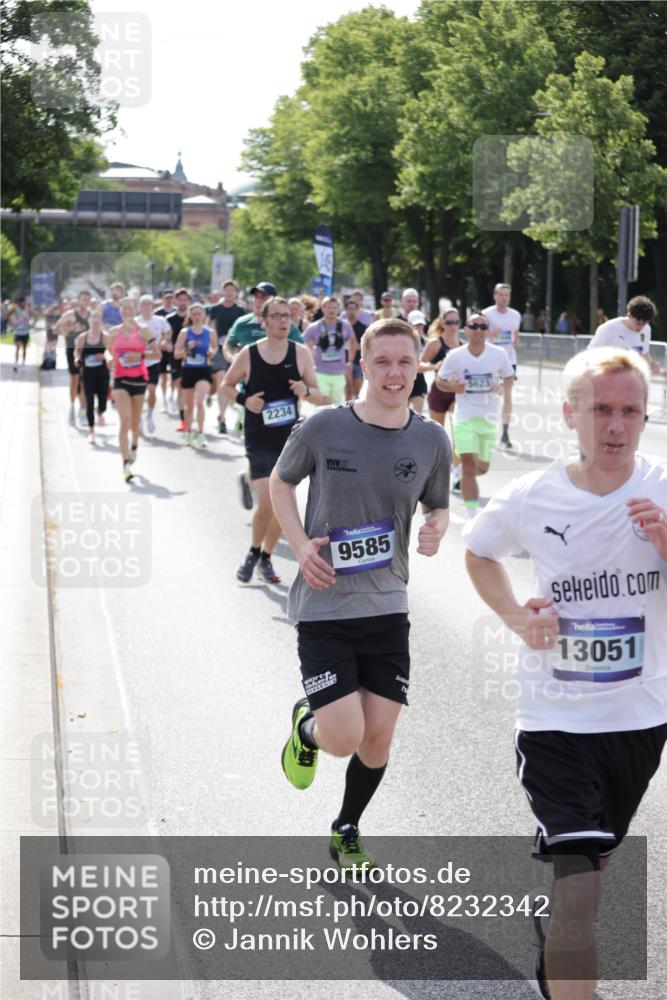 29.06.2025 - hella hamburg halbmarathon Jannik Wohlers http://msf.ph/oto/8232342 29.06.2025 09:52:45 Lombardsbrücke 1012, 1391, 1735, 1759, 2048, 2213, 2234, 2590, 2970, 3021, 3304, 3907, 3917, 3928, 4553, 4981, 4997, 5132, 5623, 5624, 6081, 6152, 6203, 6712, 6716, 7005, 7093, 7147, 7204, 7450, 7765, 8063, 8145, 8664, 8694, 8704, 8722, 8819, 9232, 9305, 9374, 9534, 9538, 9540, 9544, 9585, 10208, 10211, 10216, 10246, 10313, 11094, 11153, 11291, 11469, 11648, 12035, 12154, 12534, 12643, 12685, 12783, 12966, 13015, 13051, 13709, 13782, 14351, 14690, 14794, 15126, 15651, 15803, 15900 meine-sportfotos.de