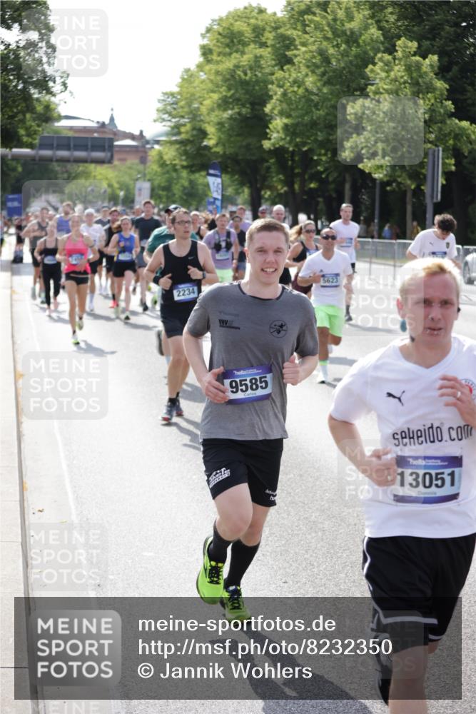 29.06.2025 - hella hamburg halbmarathon Jannik Wohlers http://msf.ph/oto/8232350 29.06.2025 09:52:45 Lombardsbrücke 1012, 1391, 1735, 1759, 2048, 2213, 2234, 2590, 2970, 3021, 3304, 3907, 3917, 3928, 4553, 4981, 4997, 5132, 5623, 5624, 6081, 6152, 6203, 6712, 6716, 7005, 7093, 7147, 7204, 7450, 7765, 8063, 8145, 8664, 8694, 8704, 8722, 8819, 9232, 9305, 9374, 9534, 9538, 9540, 9544, 9585, 10208, 10211, 10216, 10246, 10313, 11094, 11153, 11291, 11469, 11648, 12035, 12154, 12534, 12643, 12685, 12783, 12966, 13015, 13051, 13709, 13782, 14351, 14690, 14794, 15126, 15651, 15803, 15900 meine-sportfotos.de